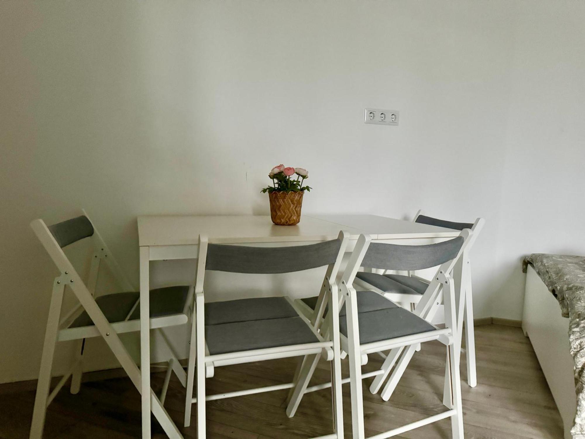Stylish Schonbrunn Apartments With Free Parking Vienna Esterno foto