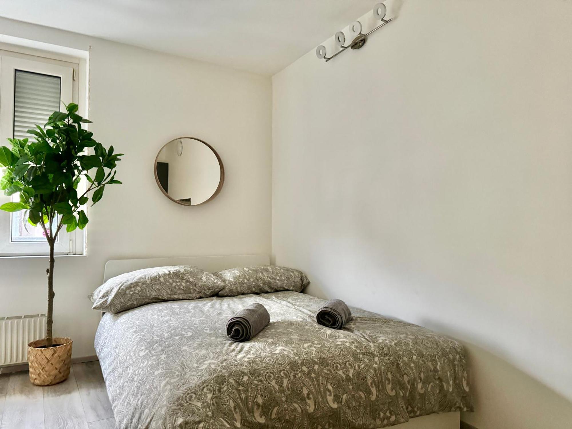 Stylish Schonbrunn Apartments With Free Parking Vienna Esterno foto
