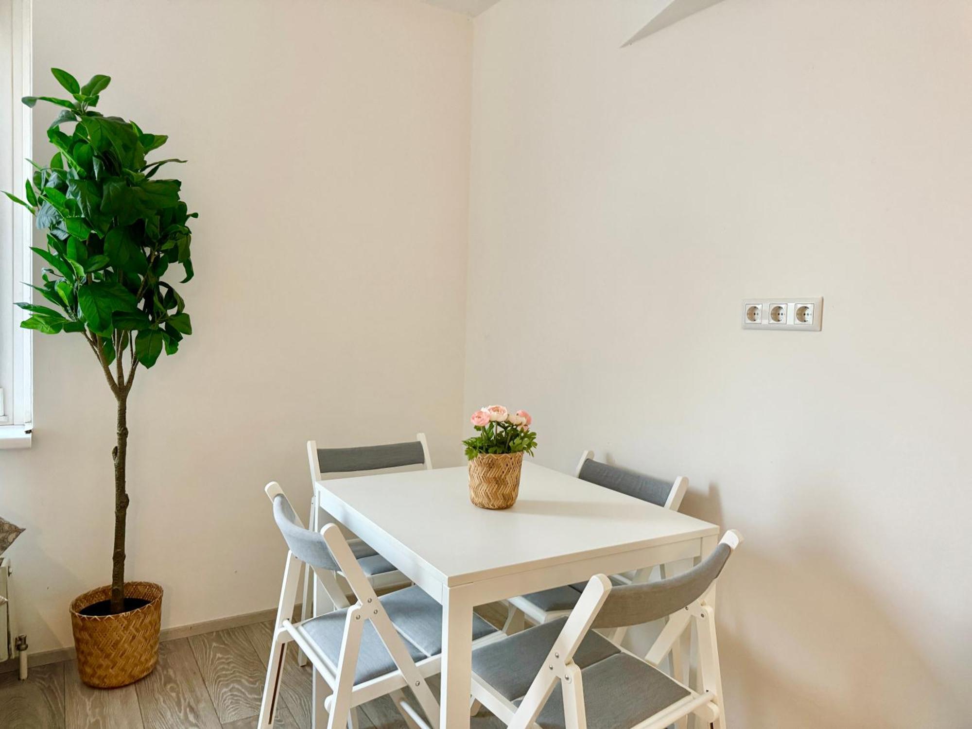 Stylish Schonbrunn Apartments With Free Parking Vienna Esterno foto