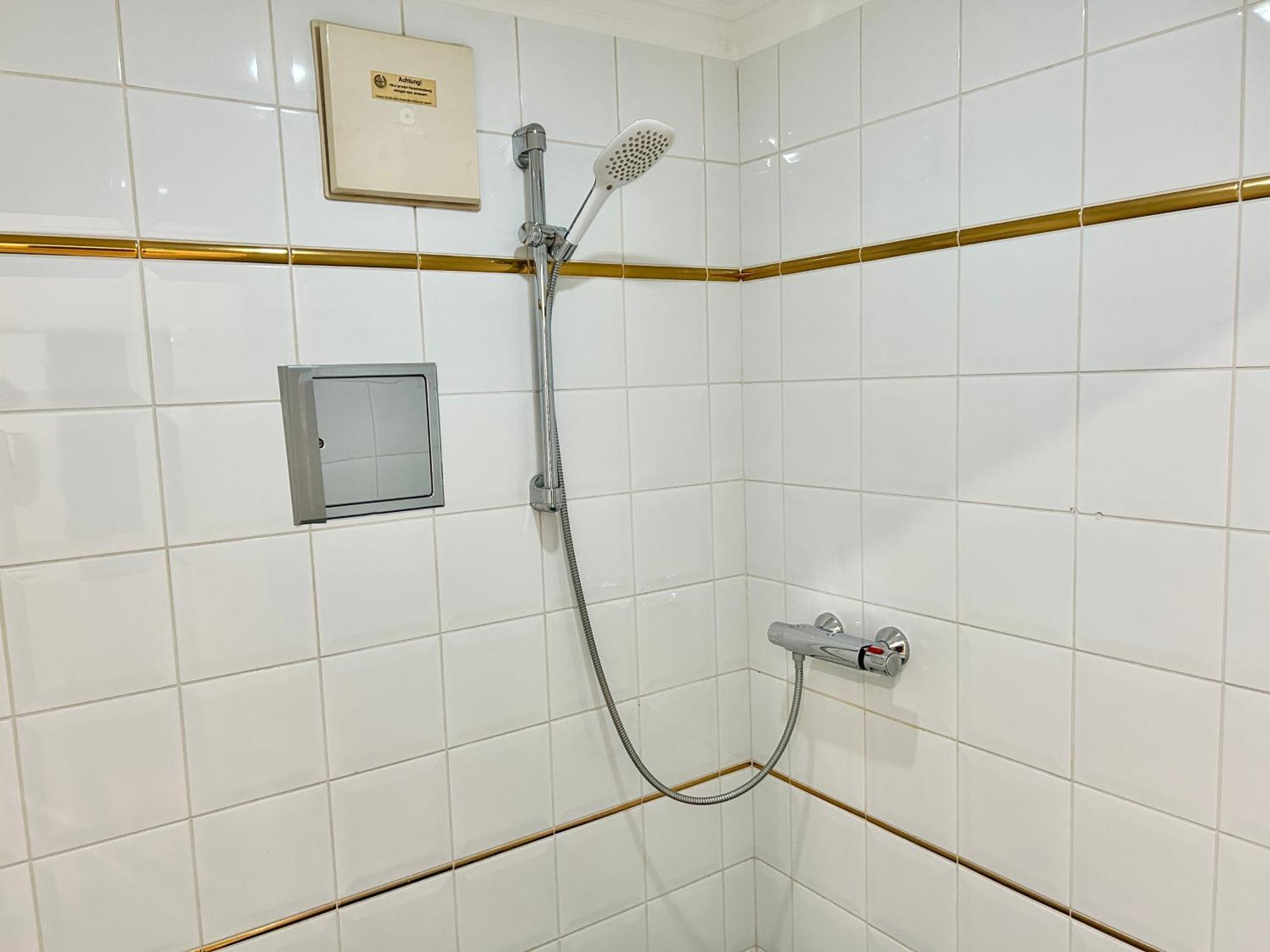 Stylish Schonbrunn Apartments With Free Parking Vienna Esterno foto