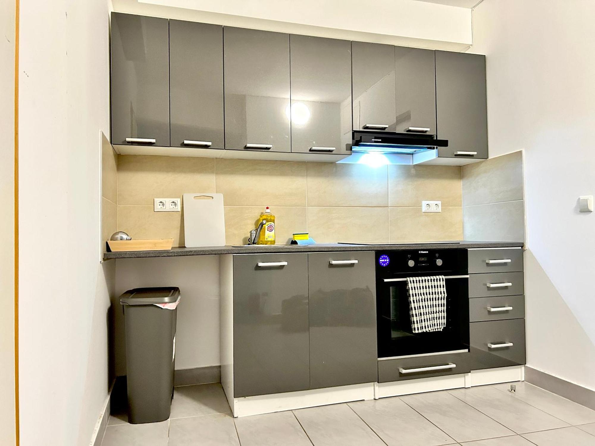 Stylish Schonbrunn Apartments With Free Parking Vienna Esterno foto