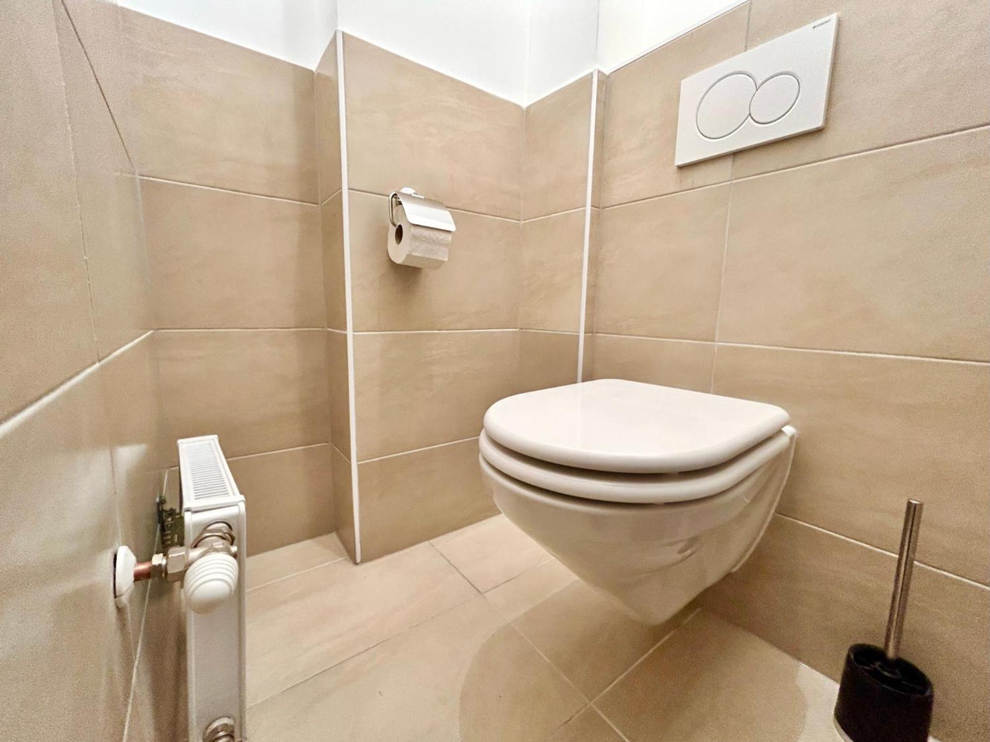 Stylish Schonbrunn Apartments With Free Parking Vienna Esterno foto