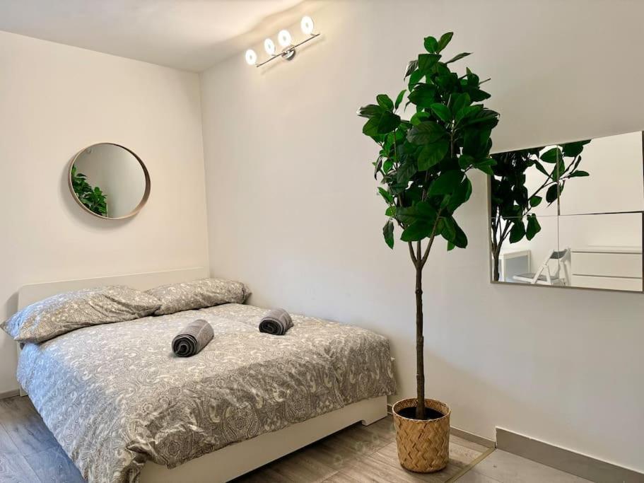 Stylish Schonbrunn Apartments With Free Parking Vienna Esterno foto