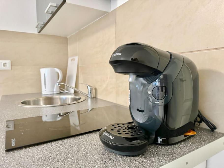 Stylish Schonbrunn Apartments With Free Parking Vienna Esterno foto